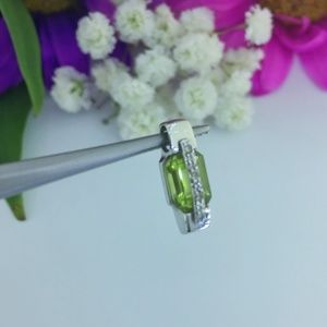 Lady's14k White Gold Peridot Diamond Charm Pendant